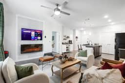 Regal Hideaway | Pool Near Lackland + Med Ctr Gym!
