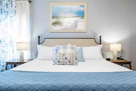 Serene Views | Luxury Pool Retreat Sleeps 10 +Fun!